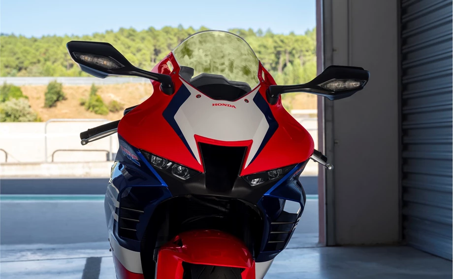 Honda Semmler - CBR1000RR-R für 2022 Bild 24: Honda Semmler - CBR1000RR-R für 2022