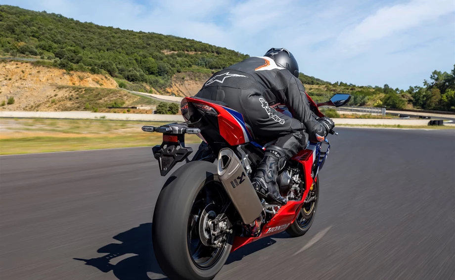 Honda Semmler - CBR1000RR-R für 2022 Bild 3: Honda Semmler - CBR1000RR-R für 2022