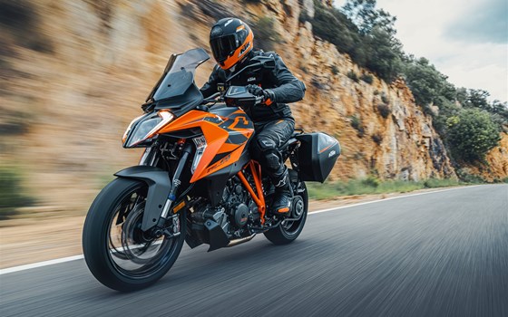DIE NEUE KTM 1290 SUPER DUKE GT 2022 - Bild 1
