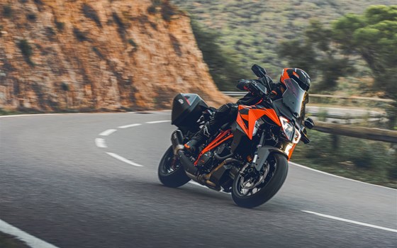 DIE NEUE KTM 1290 SUPER DUKE GT 2022 - Bild 2