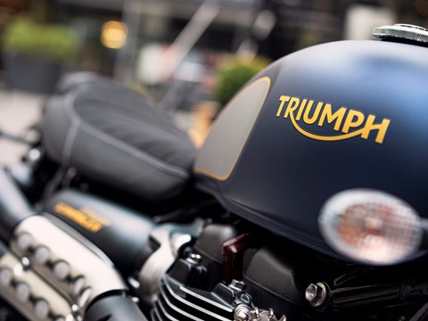 TRIUMPH GOLD LINE 2022 - STREET SCRAMBLER