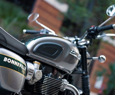 TRIUMPH GOLD LINE 2022 - BONNEVILLE T120