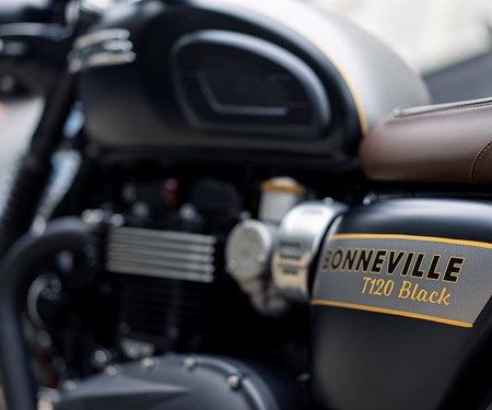 TRIUMPH GOLD LINE 2022 - BONNEVILLE T120 BLACK