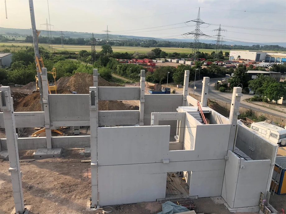 Artikel aus der Motorradszene zum Neubau Bild 8: Artikel aus der Motorradszene zum Neubau