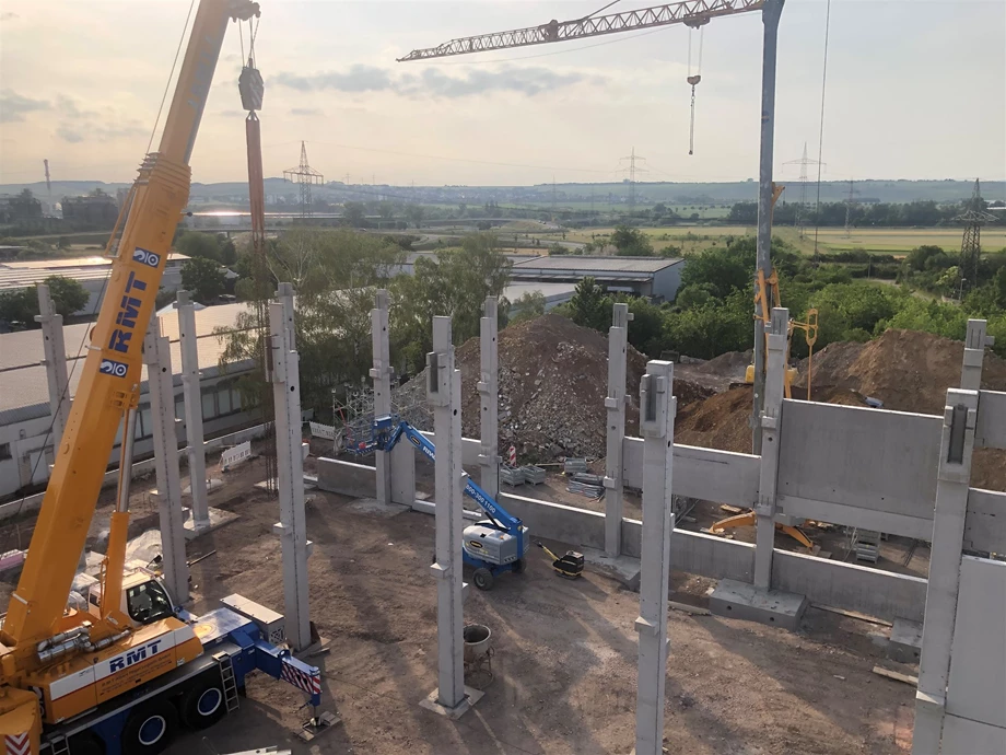 Artikel aus der Motorradszene zum Neubau Bild 9: Artikel aus der Motorradszene zum Neubau