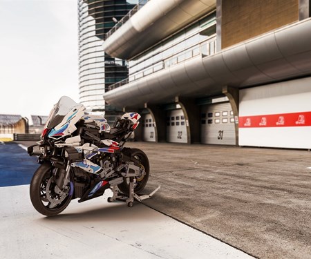 LEGO® Technic™ M 1000 RR