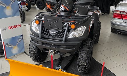 ATV Goes Iron 4x4 mit Schneeschild Aktion