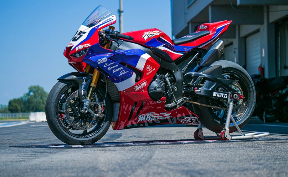 Honda Fireblade Rennstreckenaufbau Serienfertigung bei MB Bike Performance! Bild 2: Honda Fireblade Rennstreckenaufbau Serienfertigung bei MB Bike Performance!