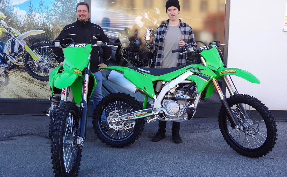 Zwei Freunde, zwei neue MX-Bikes ! Bild 1: Zwei Freunde, zwei neue MX-Bikes !