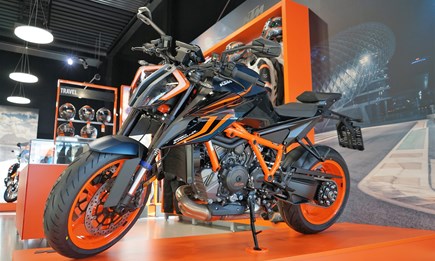 KTM 1290 SUPER DUKE R EVO
