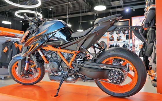 KTM 1290 SUPER DUKE R EVO - Bild 2 KTM 1290 SUPER DUKE R EVO - Bild 2