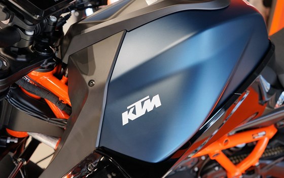 KTM 1290 SUPER DUKE R EVO - Bild 3 KTM 1290 SUPER DUKE R EVO - Bild 3