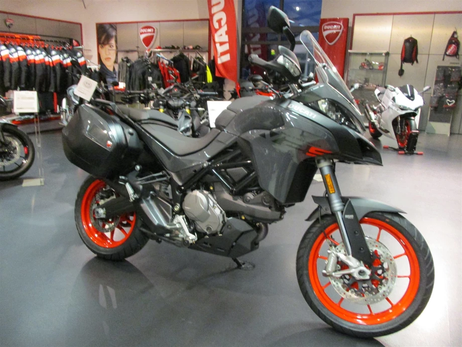 ATTENTIONE ! DUCATI NEWS 2022 - ENDLICH - Die NEUEN sind jetzt da !  Bild 2: ATTENTIONE ! DUCATI NEWS 2022 - ENDLICH - Die NEUEN sind jetzt da !