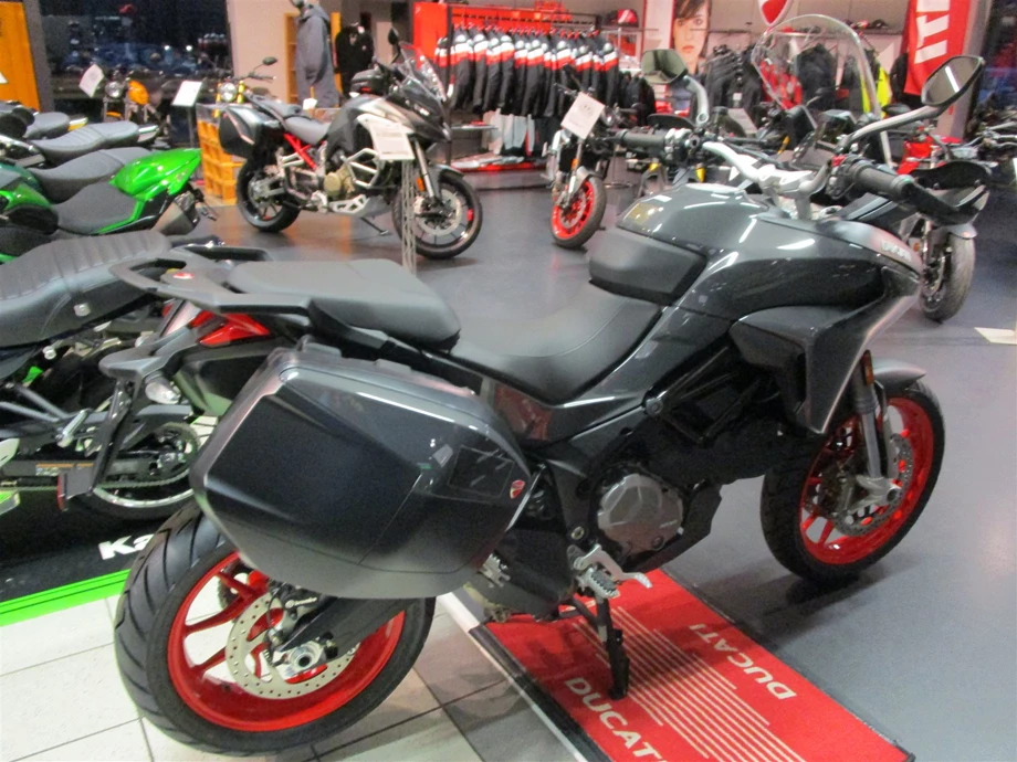 ATTENTIONE ! DUCATI NEWS 2022 - ENDLICH - Die NEUEN sind jetzt da !  Bild 6: ATTENTIONE ! DUCATI NEWS 2022 - ENDLICH - Die NEUEN sind jetzt da !