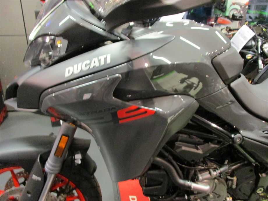 ATTENTIONE ! DUCATI NEWS 2022 - ENDLICH - Die NEUEN sind jetzt da !  Bild 10: ATTENTIONE ! DUCATI NEWS 2022 - ENDLICH - Die NEUEN sind jetzt da !