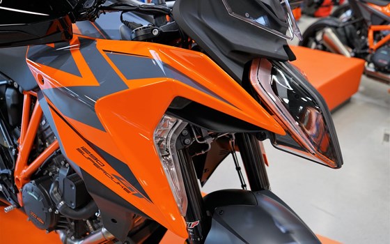 KTM 1290 Super Duke GT 2022 - Bild 6