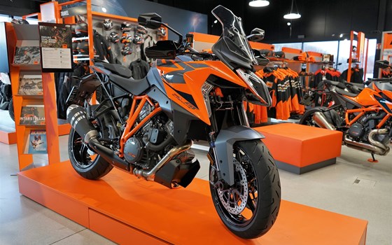 KTM 1290 Super Duke GT 2022 - Bild 5