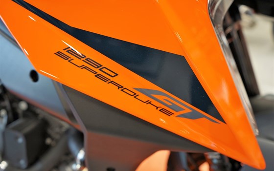 KTM 1290 Super Duke GT 2022 - Bild 8