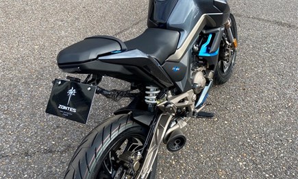 Zontes 125 U Streetfighter mit BC Heckumbau