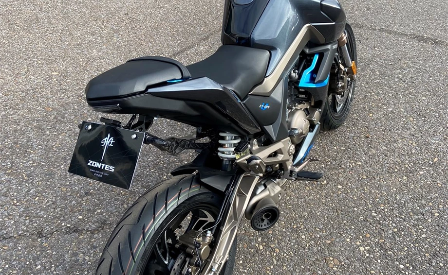 Zontes 125 U Streetfighter mit BC Heckumbau Bild 1: Zontes 125 U Streetfighter mit BC Heckumbau