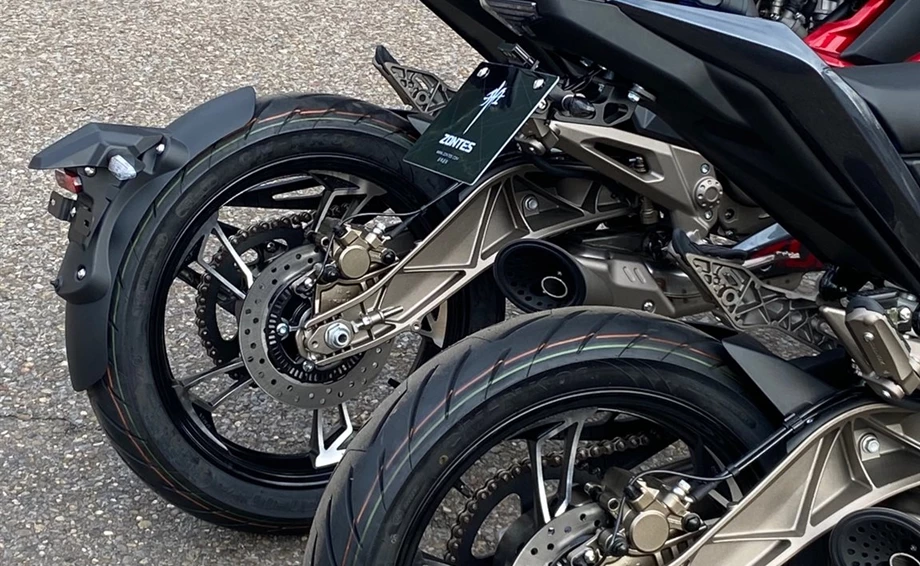 Zontes 125 U Streetfighter mit BC Heckumbau Bild 3: Zontes 125 U Streetfighter mit BC Heckumbau