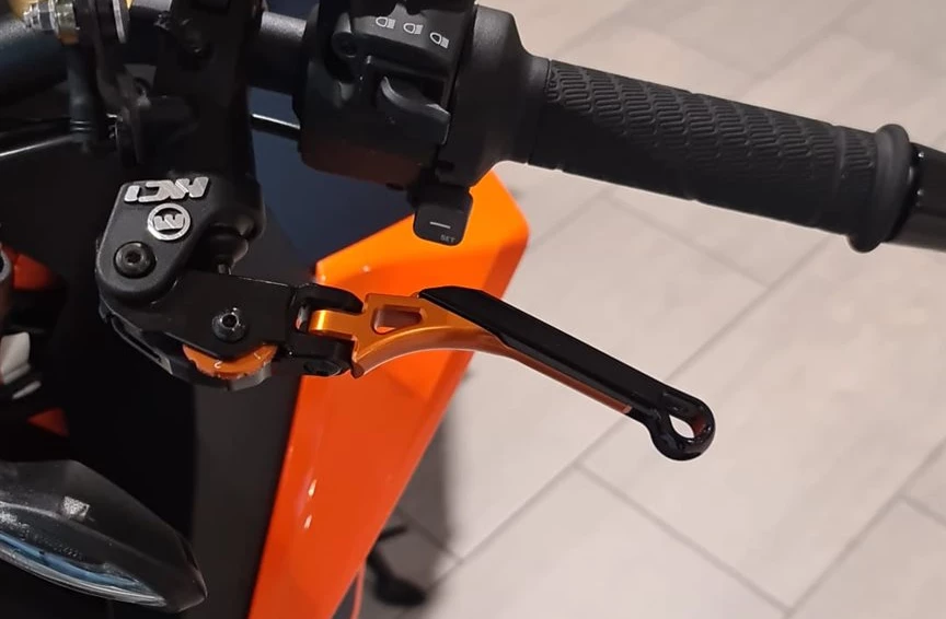 Umbauarbeiten an der KTM 1290 Super Duke R Bild 2: Umbauarbeiten an der KTM 1290 Super Duke R
