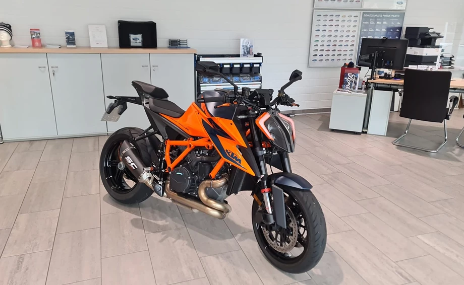 Umbauarbeiten an der KTM 1290 Super Duke R Bild 1: Umbauarbeiten an der KTM 1290 Super Duke R
