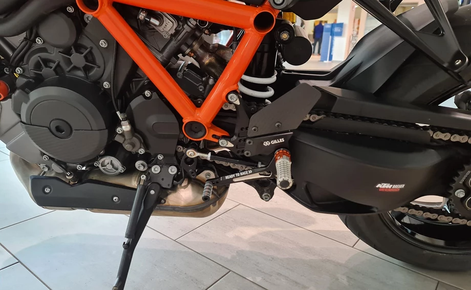 Umbauarbeiten an der KTM 1290 Super Duke R Bild 6: Umbauarbeiten an der KTM 1290 Super Duke R