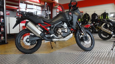 AfricaTwin CRF1100  Modell 2022  in matt schwarz