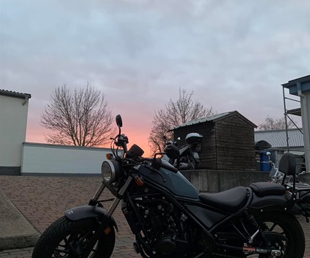 CMX500 Rebell Modell 2019 mit Sissybar/ Gepäckträger von Hepco&Becker