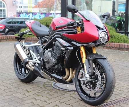 Die neue Speed Triple 1200 RR 