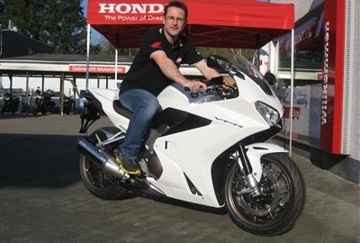 Honda Semmler - VFR800F WEISS