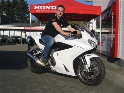 Honda Semmler - VFR800F WEISS