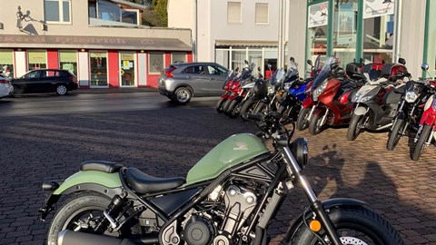 CMX500Rebel in der neuen Farbe Pearl Organic Green