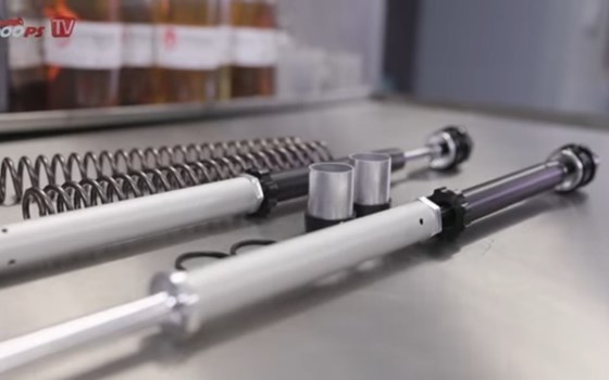 Suzuki SV650 wird zur Rennmaschine! 1000PS Racelab optimiert das Kosteneffiziente Motorrad! - Bild 1 Suzuki SV650 wird zur Rennmaschine! 1000PS Racelab optimiert das Kosteneffiziente Motorrad! - Bild 1