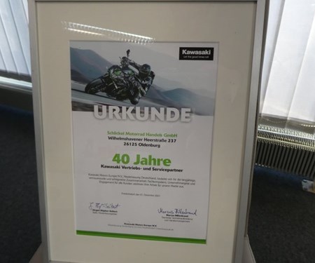 Seit 40 Jahren mit Kawasaki auf der Überholspur!