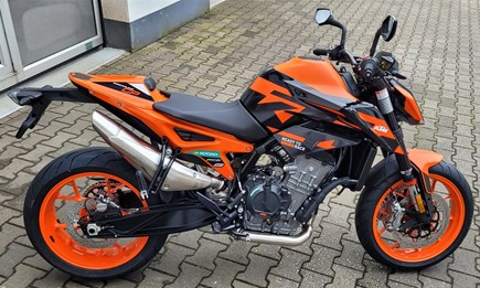 Die neue KTM 890 Duke GP ist da!