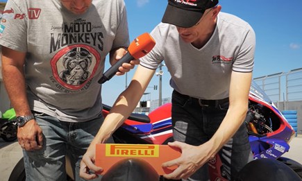 Pirelli Slick Neuheiten 2022! Martin Bauer erklärt Details zu "Standard" und "Big Size"!