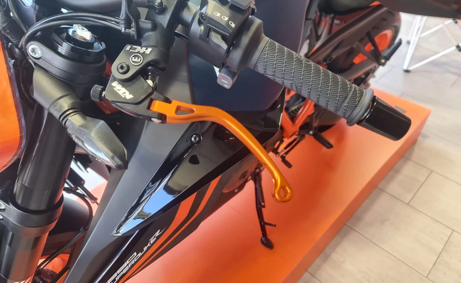 Unsere Umbauten an der KTM 1290 Super Duke R Bild 4: Unsere Umbauten an der KTM 1290 Super Duke R