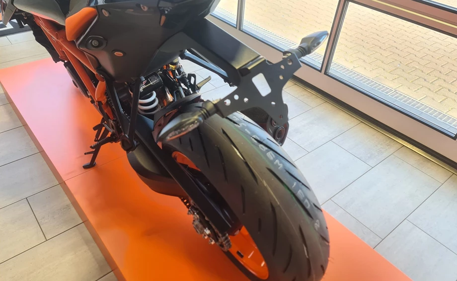 Unsere Umbauten an der KTM 1290 Super Duke R Bild 5: Unsere Umbauten an der KTM 1290 Super Duke R