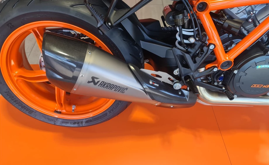 Unsere Umbauten an der KTM 1290 Super Duke R Bild 3: Unsere Umbauten an der KTM 1290 Super Duke R