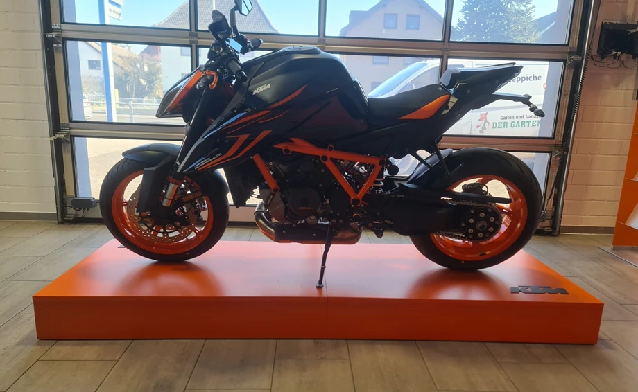 Unsere Umbauten an der KTM 1290 Super Duke R Bild 6: Unsere Umbauten an der KTM 1290 Super Duke R