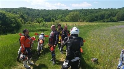 Endurowandern im Weinviertel mit Freunden - Bild 8 Endurowandern im Weinviertel mit Freunden - Bild 8