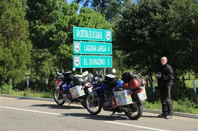 Die ersten  Africa Twin beim Team Schlieter sind da !!!  (bitte nicht weitersagen)                Der Reisebericht, ein Jahr mit der AT durch Südamerika!  Bild 4: Die ersten  Africa Twin beim Team Schlieter sind da !!!  (bitte nicht weitersagen)                Der Reisebericht, ein Jahr mit der AT durch Südamerika!