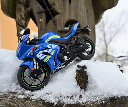 SCHNEE - Aprilscherz SCHNEE - Aprilscherz