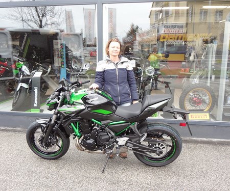 Brave Mädchen mögen Biker, coole Mädchen fahren selber! Brave Mädchen mögen Biker, coole Mädchen fahren selber!