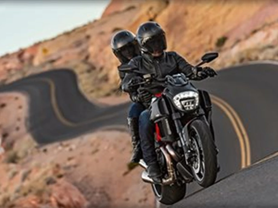 DUCATI - Ever Red GARANTIE Bild 4: DUCATI - Ever Red GARANTIE