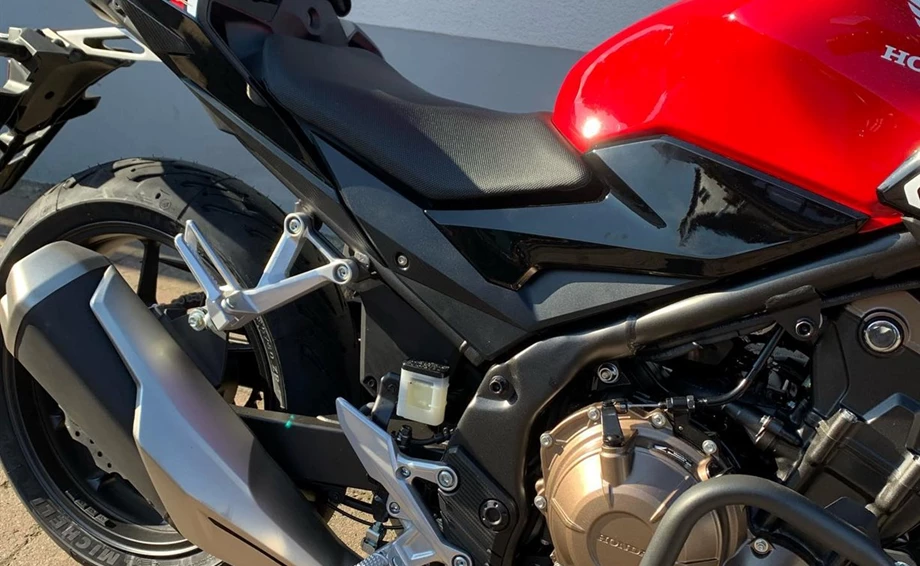 HONDA CB500F Modell 2022 mit Tieferlegung und Motorschutzbügeln Bild 6: HONDA CB500F Modell 2022 mit Tieferlegung und Motorschutzbügeln