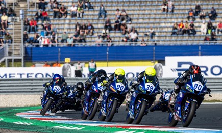 Zwei Wildcard-Plätze für die verbleibenden Runden des Yamaha R3 bLU cRU European Cup 2022 verfügbar