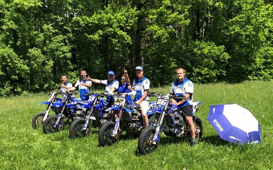 Yamaha Helten Supermoto Team Top in Pisek - Bild 2 Yamaha Helten Supermoto Team Top in Pisek - Bild 2